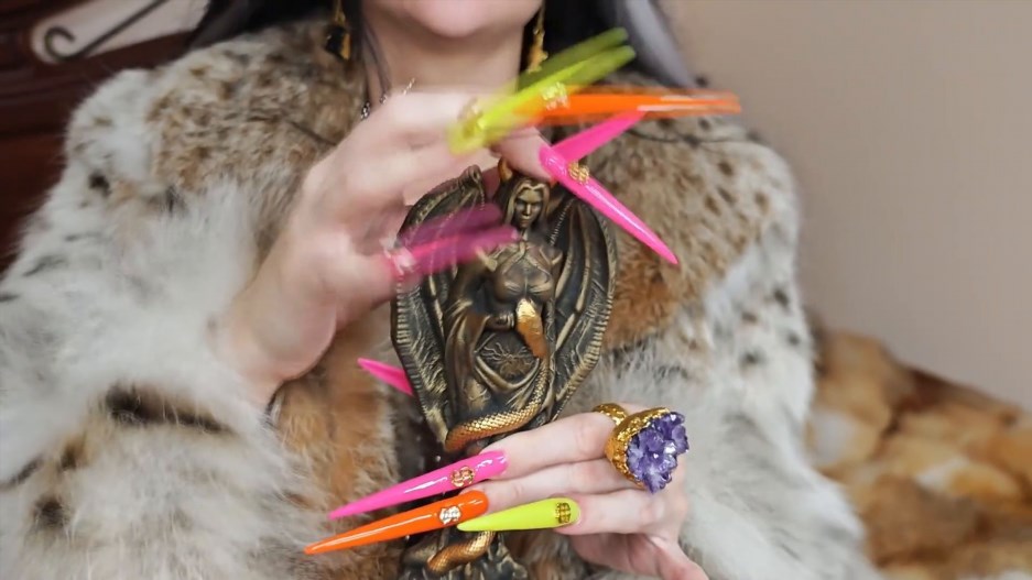 Princess18 - Worship My Extremely Long Neon Nails, Satan And Furs